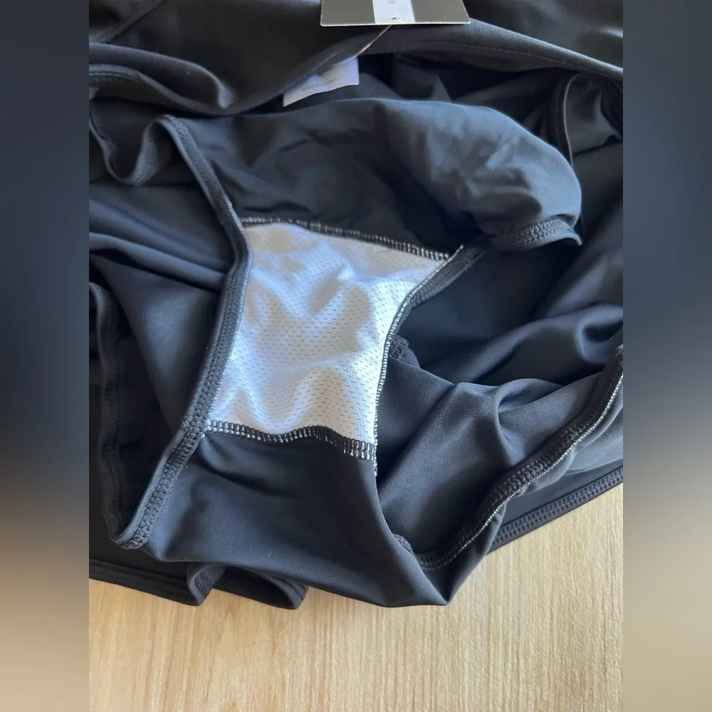 Life Lies In Movement Black Athletic Swim Shorts XXXL NWT